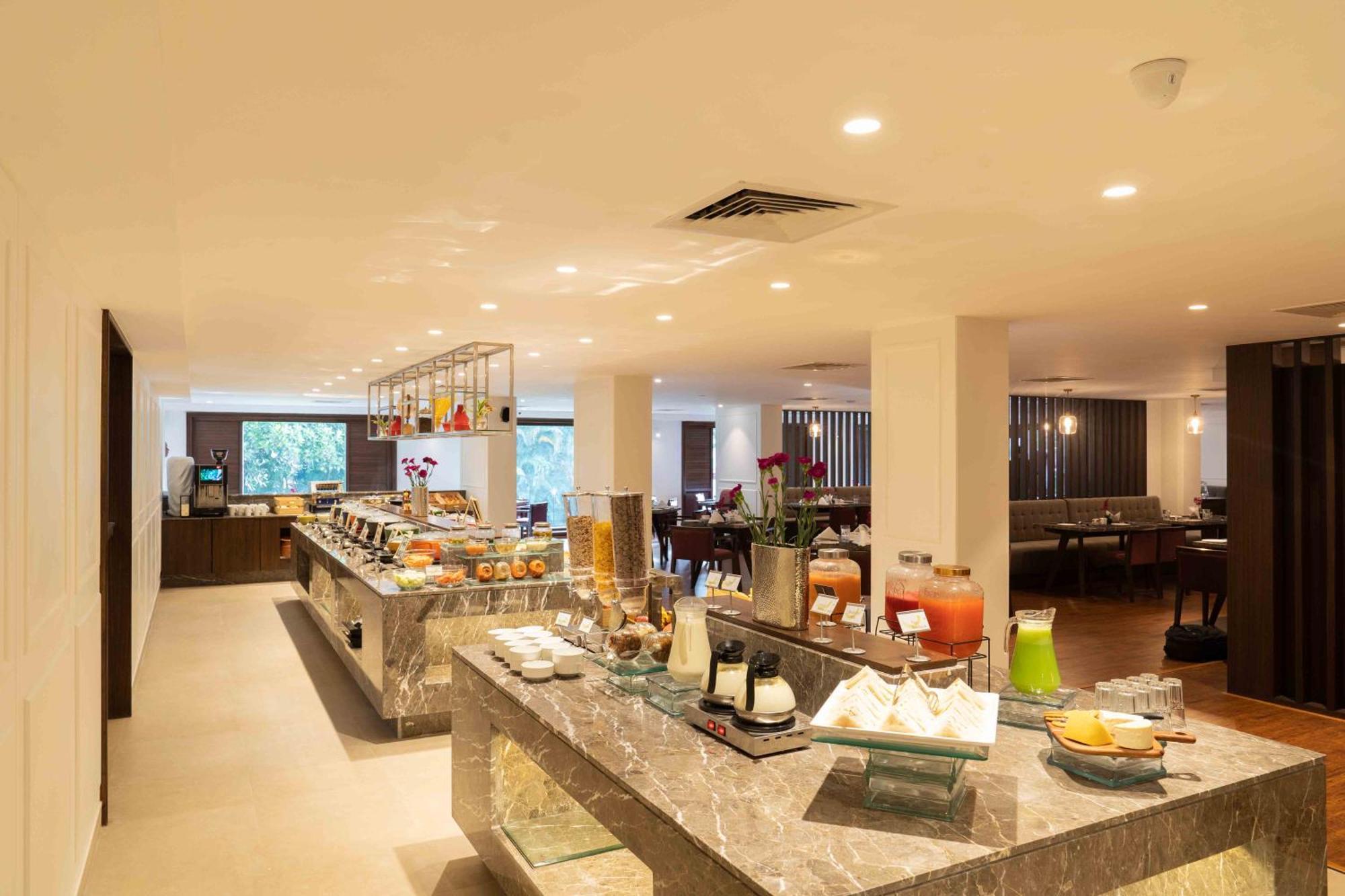 Southern Star,מייזור מראה חיצוני תמונה The buffet at the hotel
