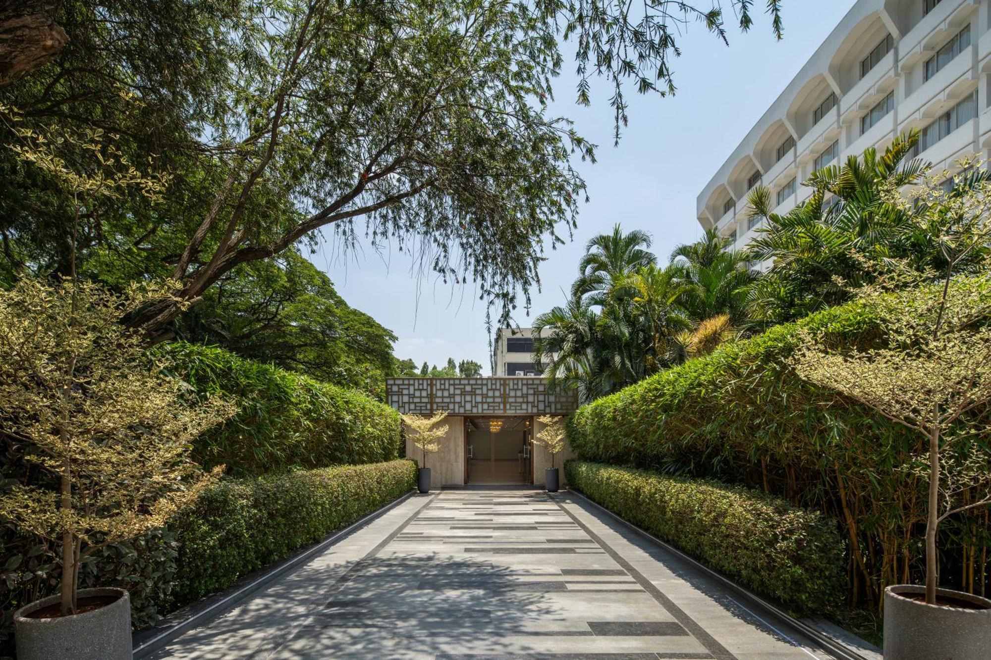 Southern Star,מייזור מראה חיצוני תמונה Entrance to the hotel
