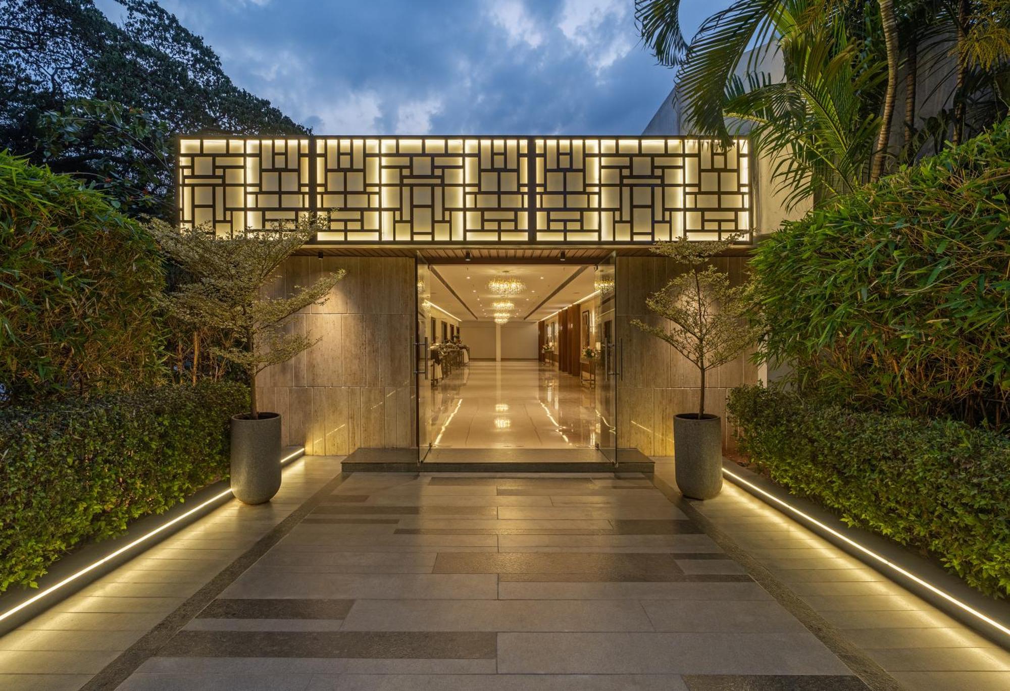 Southern Star,מייזור מראה חיצוני תמונה Entrance to the hotel
