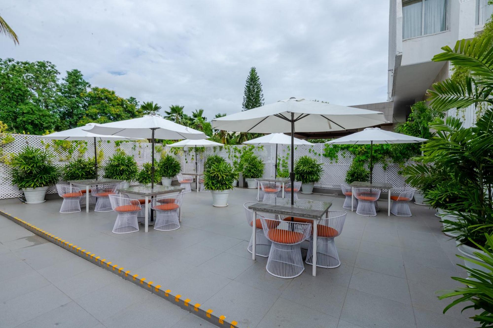 Southern Star,מייזור מראה חיצוני תמונה The outdoor area of the hotel